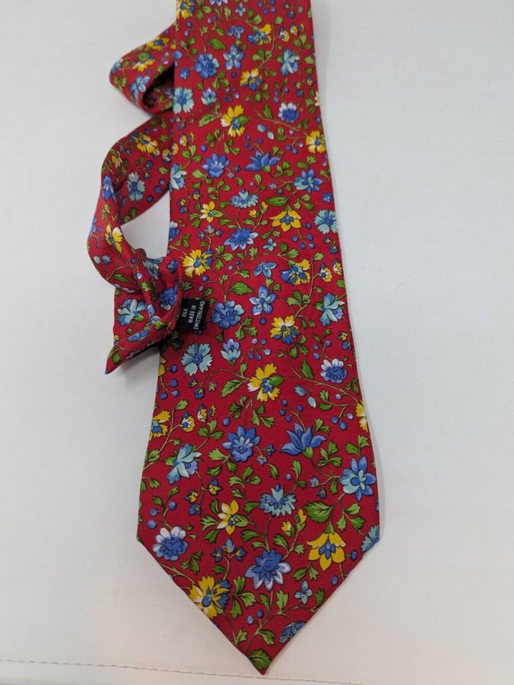 Vintage Jean Jacques Benson Pure Silk tie Made in Switzerland. Quiet Luxury.
